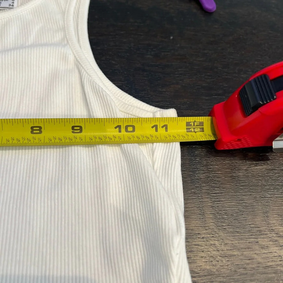 Princess Polly cropped tank. - Picture 2 of 5